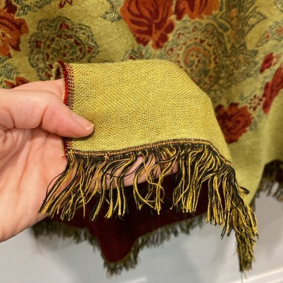 Oversized Floral Scarf Textured Size 68x26 - Picture 9 of 15